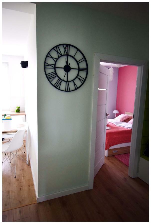 Color 24 Premium Apartment สตาโลวา โวลา ภายนอก รูปภาพ